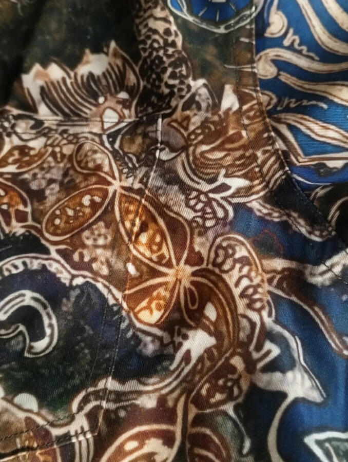 Crest of Jörmungandr (2026), 100% Tencel lyocell. Collaboration with MELFEZ.